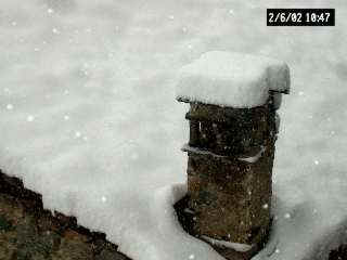 camino sotto la neve a Sommarese.jpg (8283 byte)